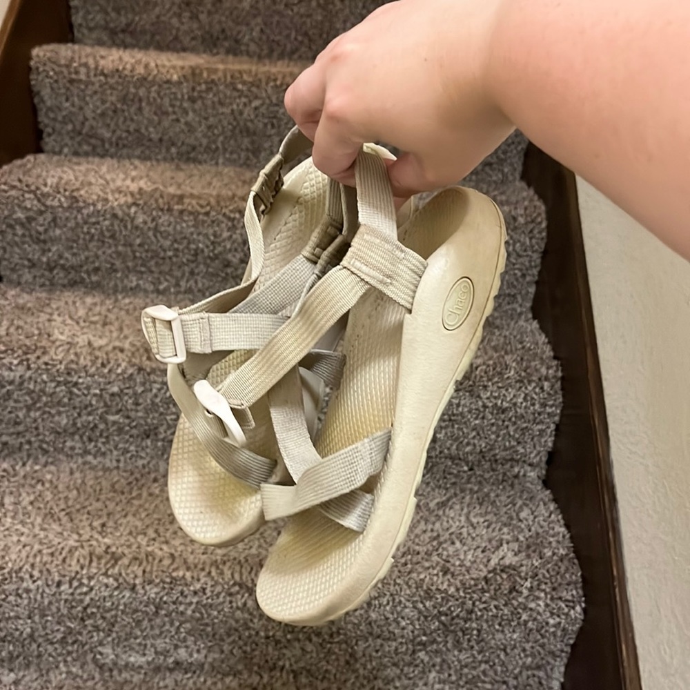 Cream Chacos